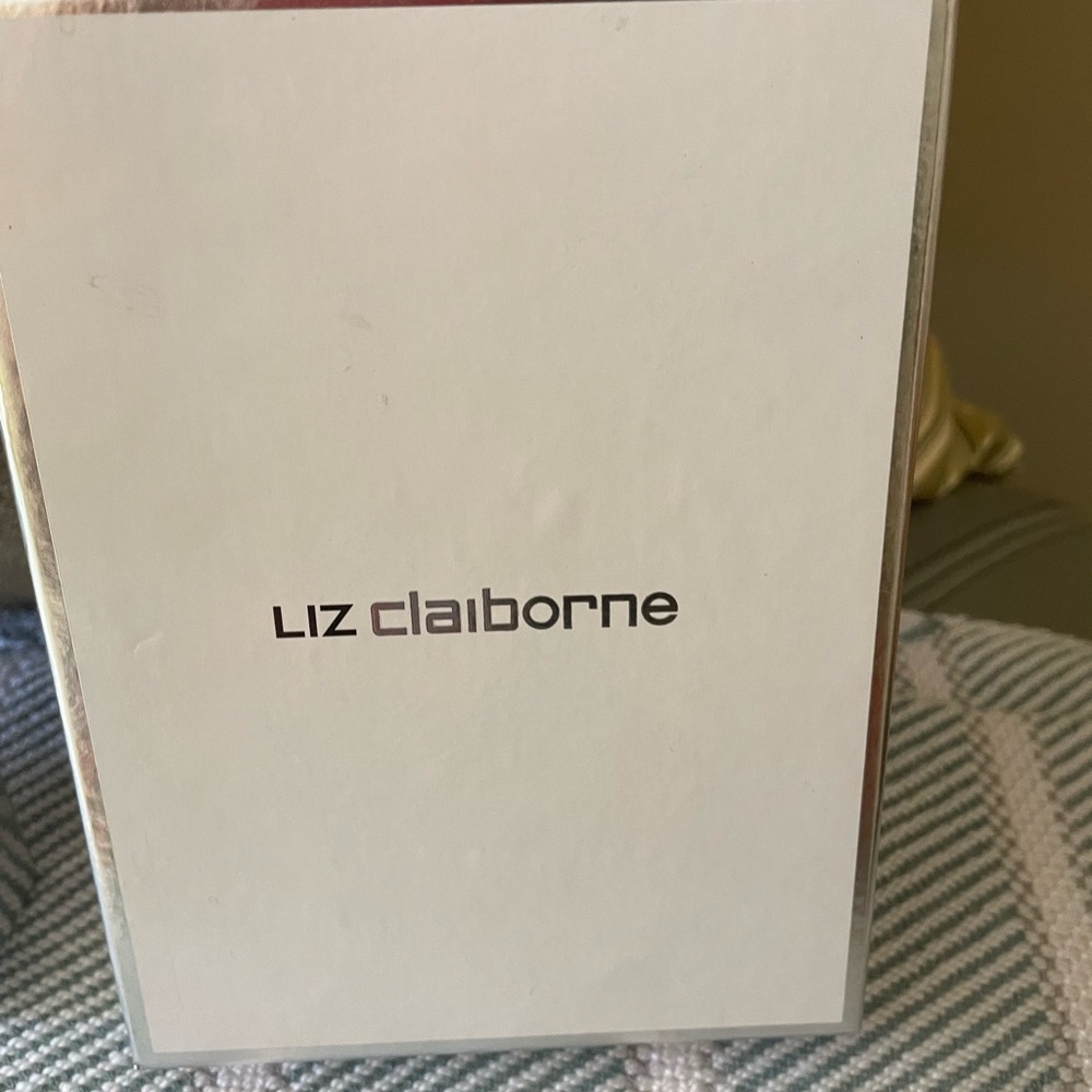 Liz Claiborne White and Silver Box - Picture 4 of 5